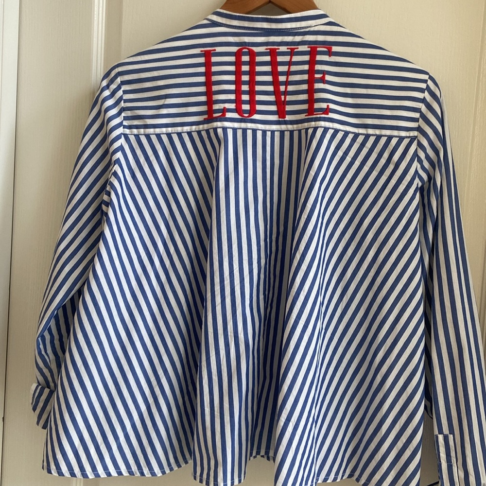 GAP Blue and White Striped Button-Up Shirt